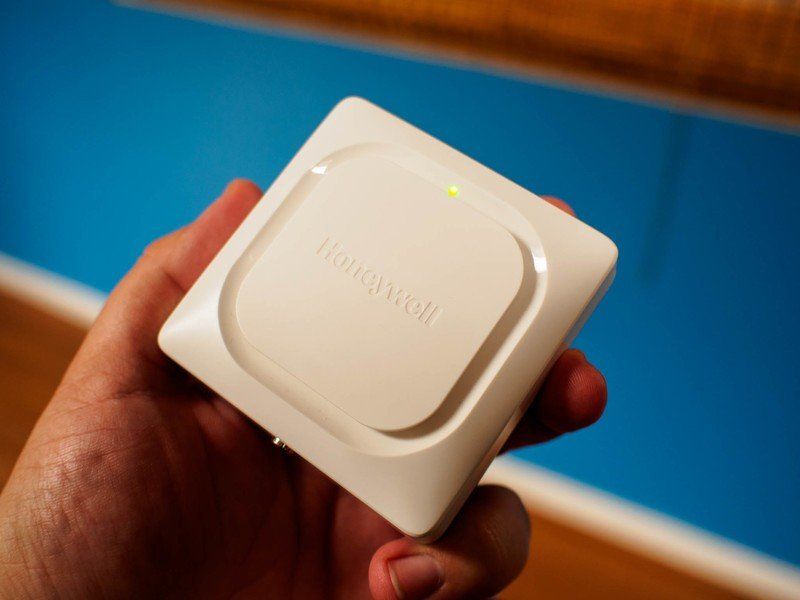 Honeywell Lyric Leak and Freeze detector