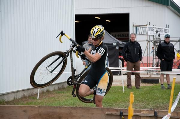 Andrea Smith (LadiesFirst Racing) leads through the barrier section