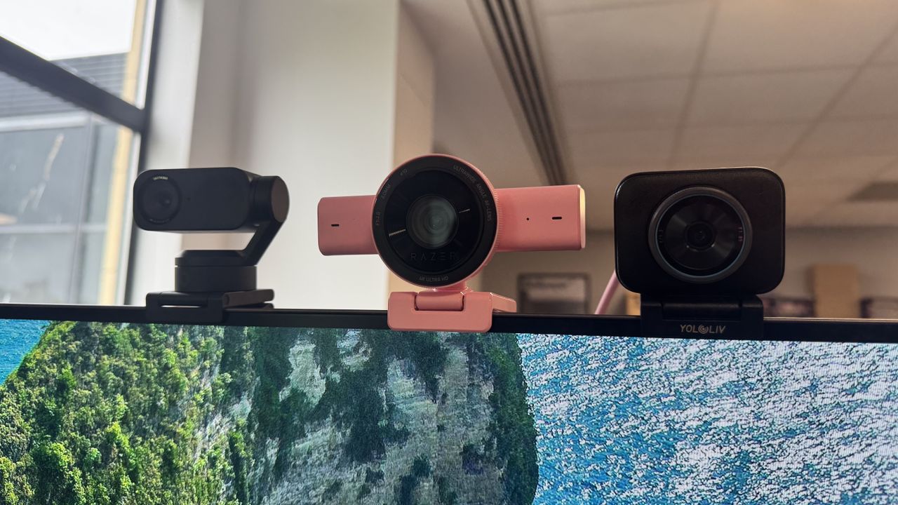 The pink Razer Kiyo V2