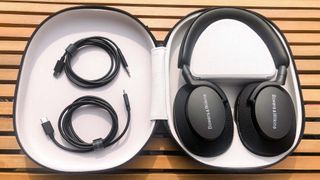 Bowers & Wilkins PX7 S2 in carrying case
