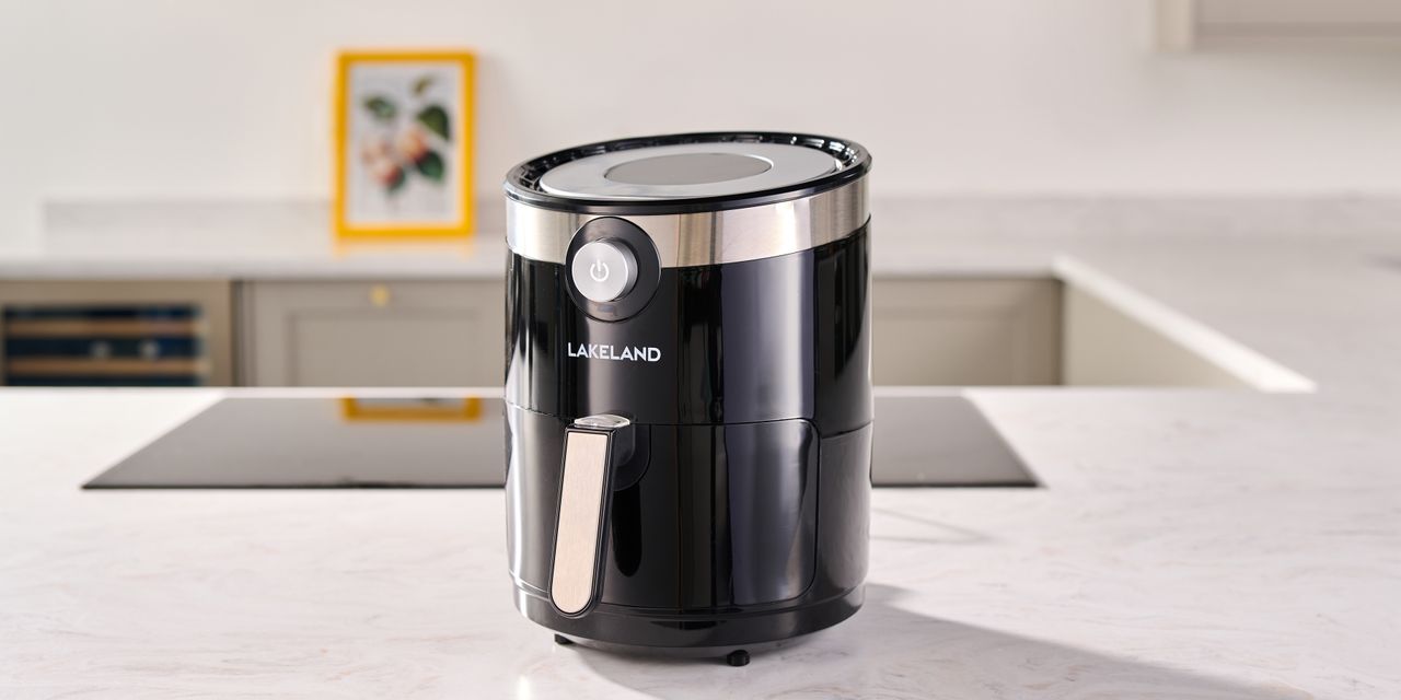 Image of Lakeland Digital Crisp air fryer during testing