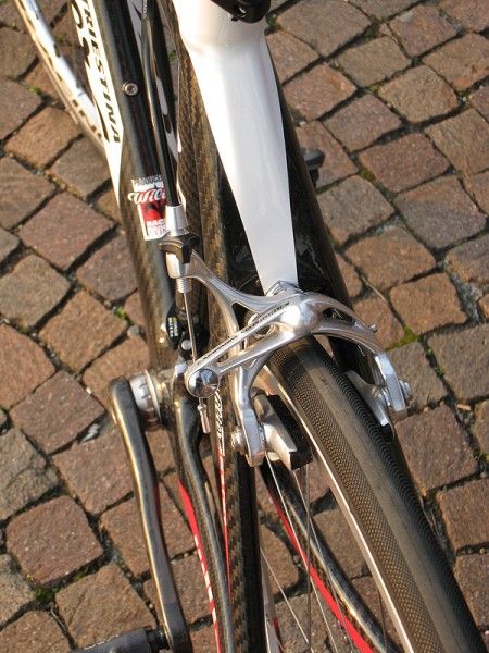 Wilier opts for wishbone-style stays for the Izoard.