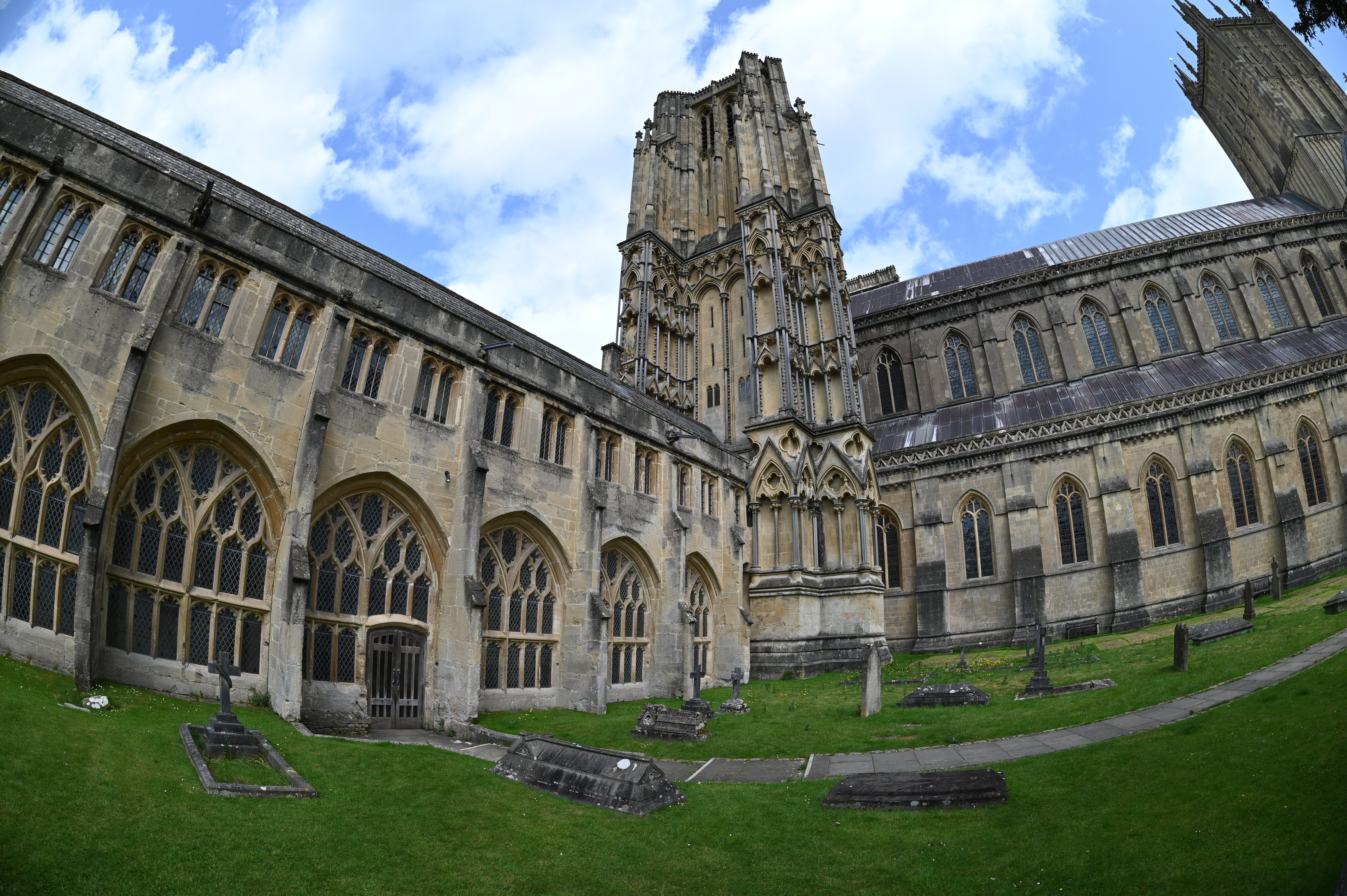 Laowa 8-15mm f/2.8 FF Zoom Fisheye example shot