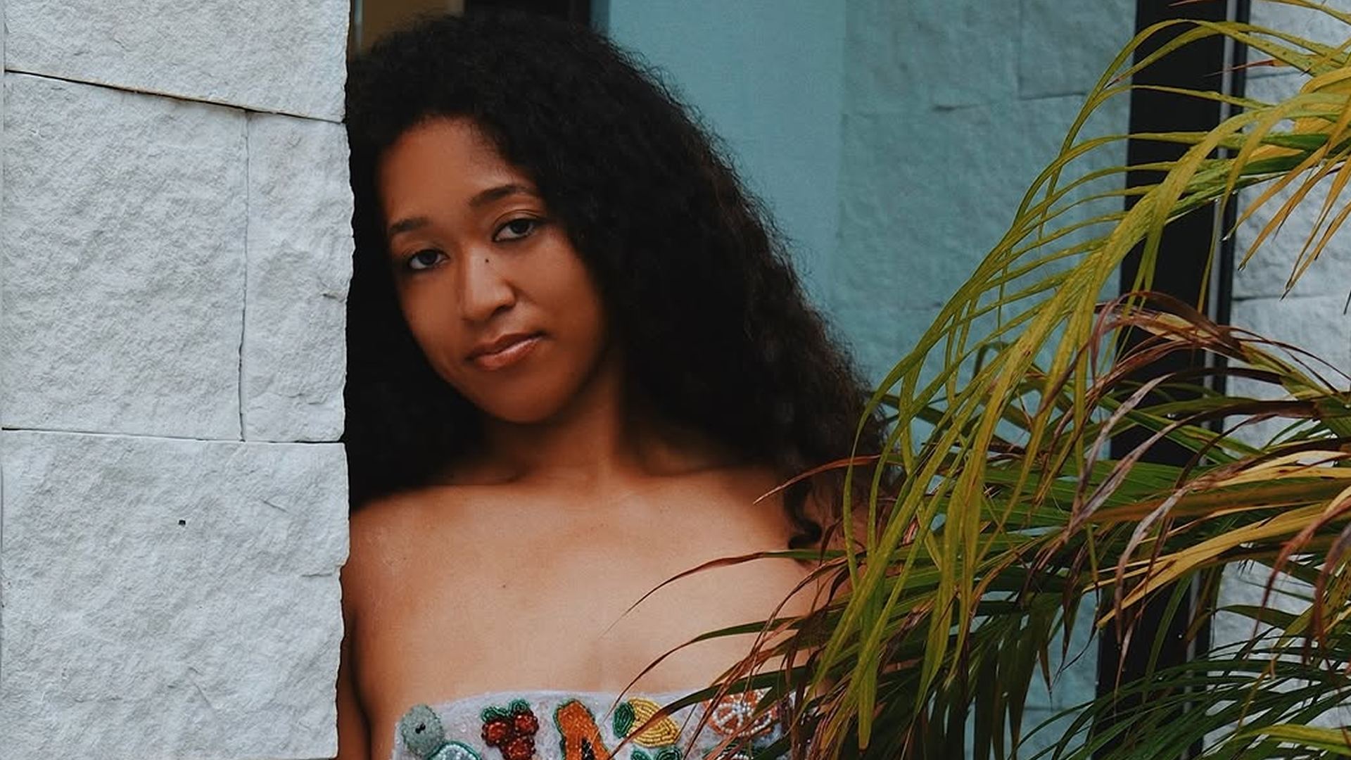 Naomi Osaka went on vacation in a backless butterfly-embroidered mini dress from Jaded London