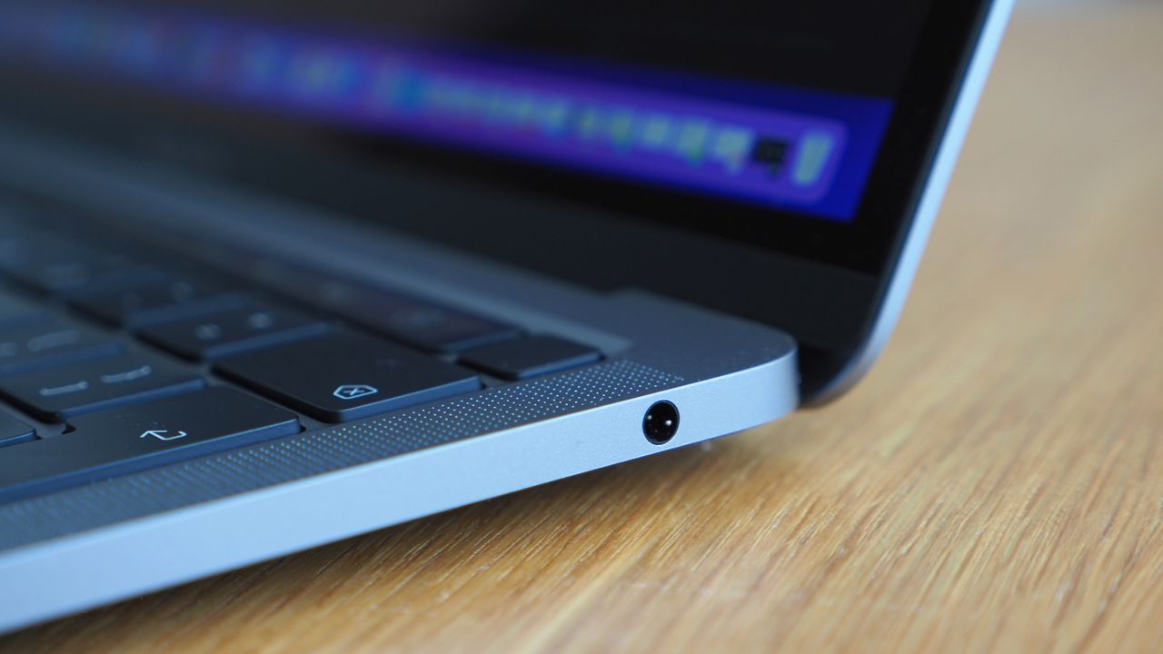 MacBook Pro M2 2022 review