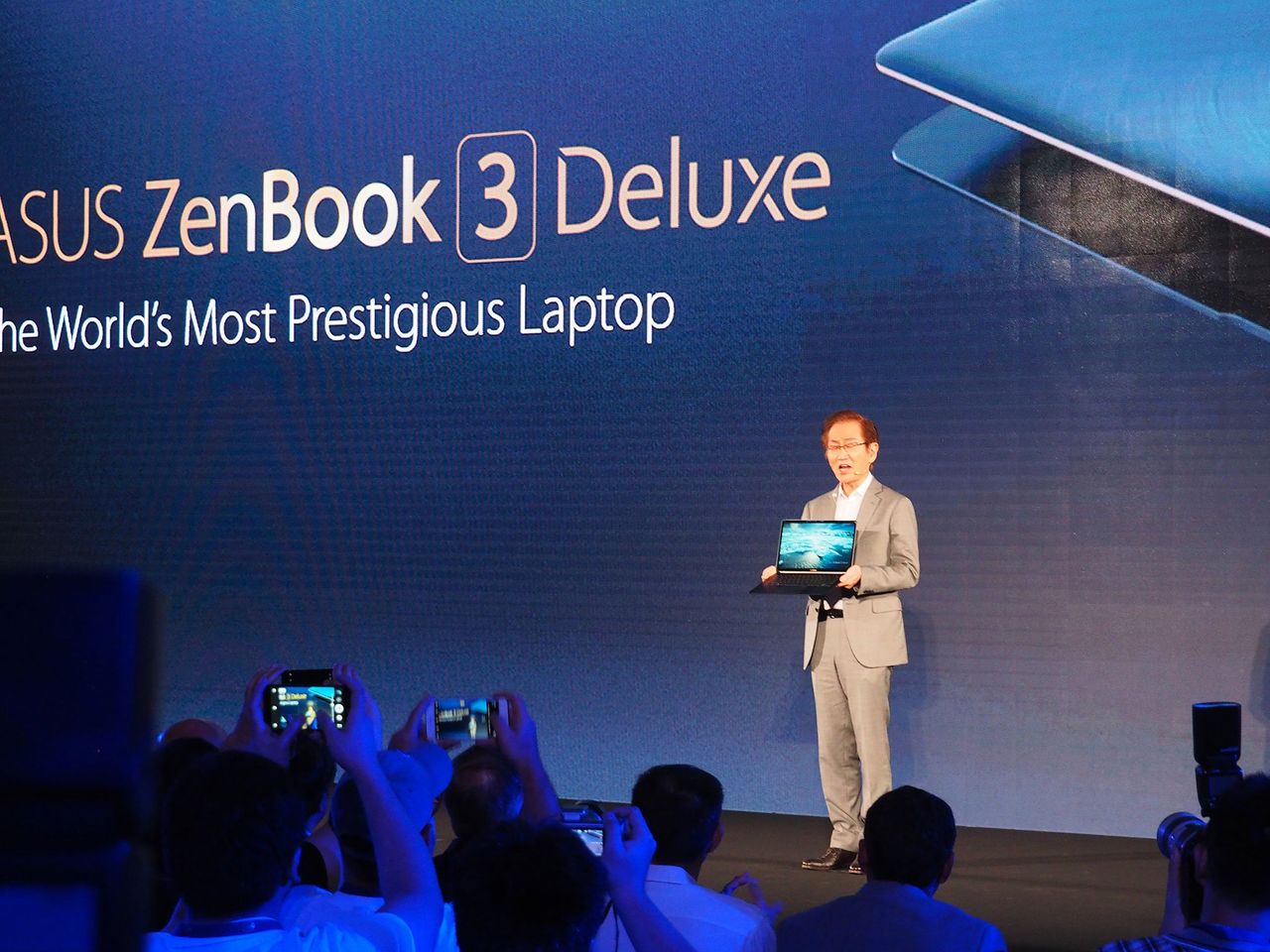ZenBook 3 Deluxe
