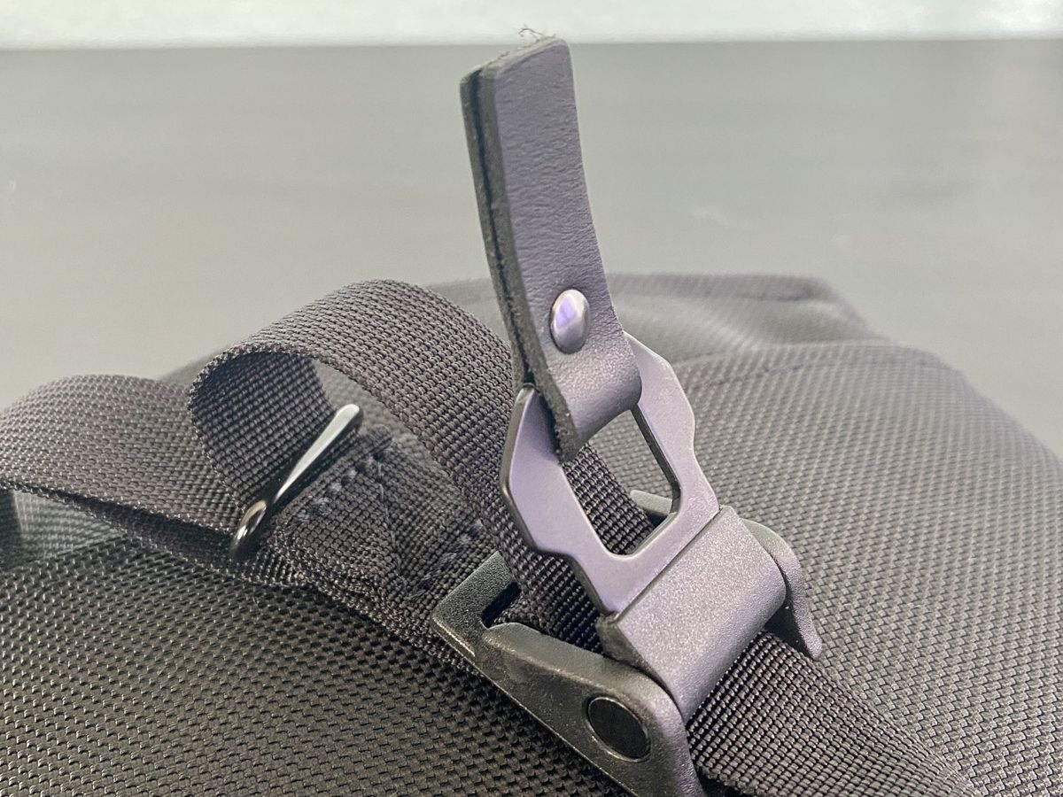 Waterfield Designs Marquis Crossbody Pouch Cam Lock Open