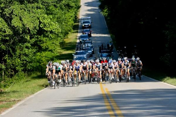 The women's field tackles the first climb of the day.