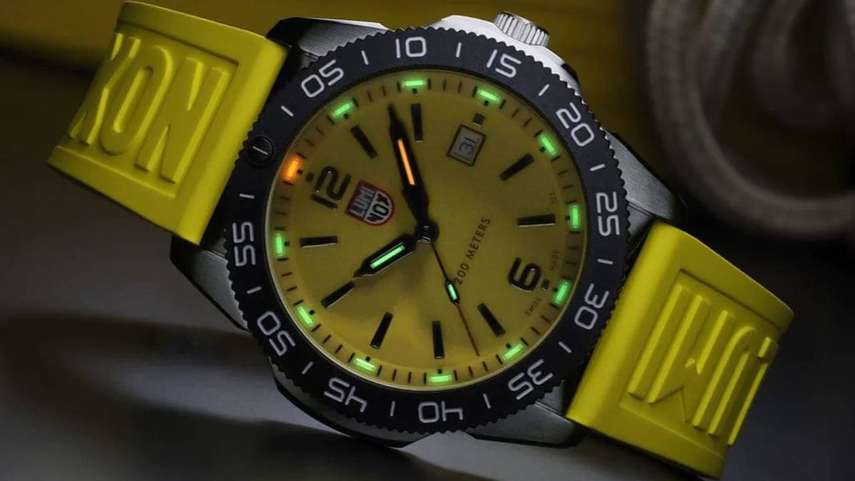 Luminox introduces two new summer colours to its Pacific Diver watch ...