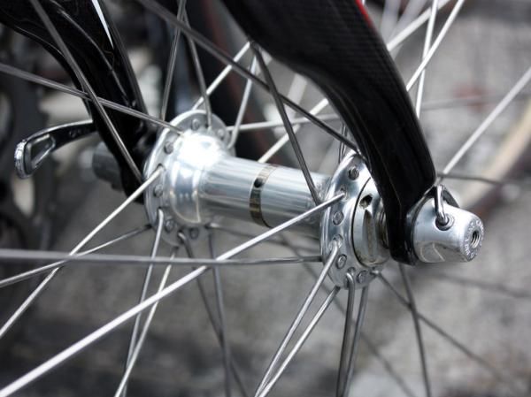 As with many teams, Caisse d'Epargne keeps a fleet of special wheels used just for the cobbled classics so they tend to last a long time so while most items are retired after a season, these tend to last and last.