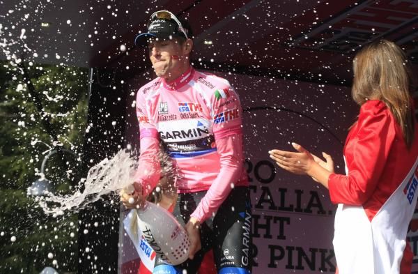 Ryder Hesjedal (Garmin-Barracuda) on the podium.