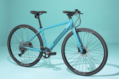 Vélo Hybride (VTC) Boardman 8.8 Femme - Taille Cadre 49 Cm - Année 2021 - 20 Vitesses, Freins à Disque Hydraulique - Occasion Bon état