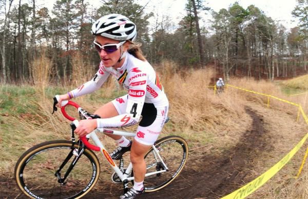 Amy Dombroski (Schlamm P/B Clement-Primus Mootry) rounding some S-turns with the lead