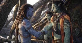 avatar 2 image of jake and neytiri speaking with a water tribe leader
