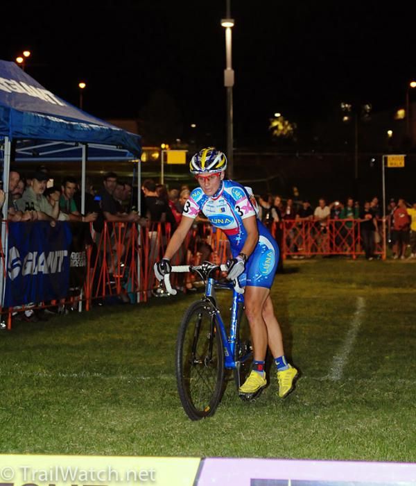 Katerina Nash (Luna Pro Team) on a breakaway.
