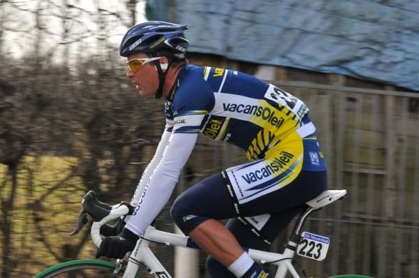 Johnny Hoogerland (Vacansoleil) on the attack