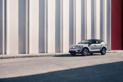Eco friendly cars: the Volvo XC40 Recharge P8 AWD in Glacier Silver