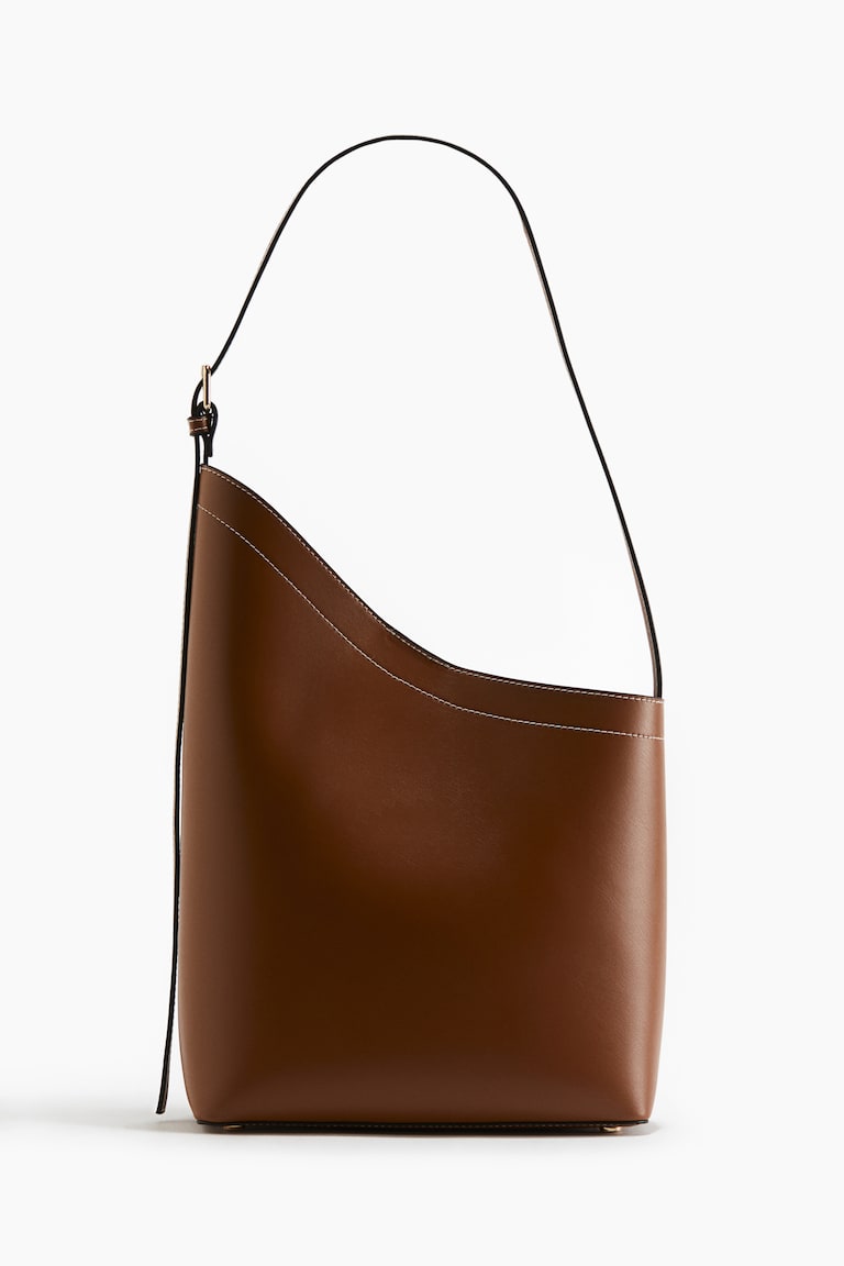 Asymmetric Shopper