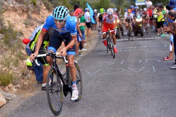 Ryder Hesjedal (Garmin-Sharp) builds on his advantage