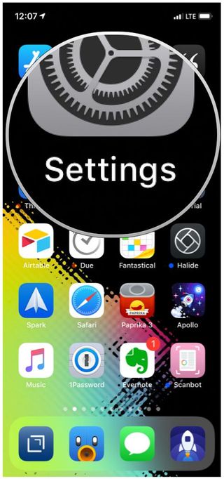 Apple iOS Settings icon highlighted