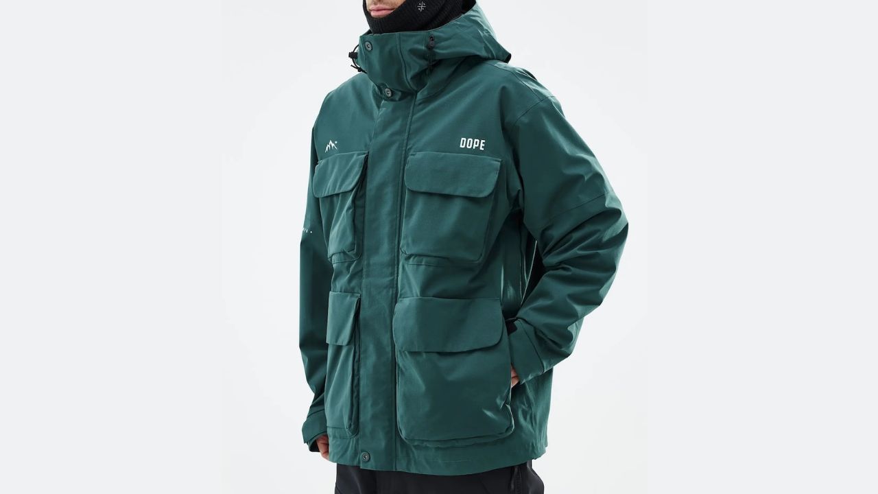 7 essentials you need for this year's ski season
