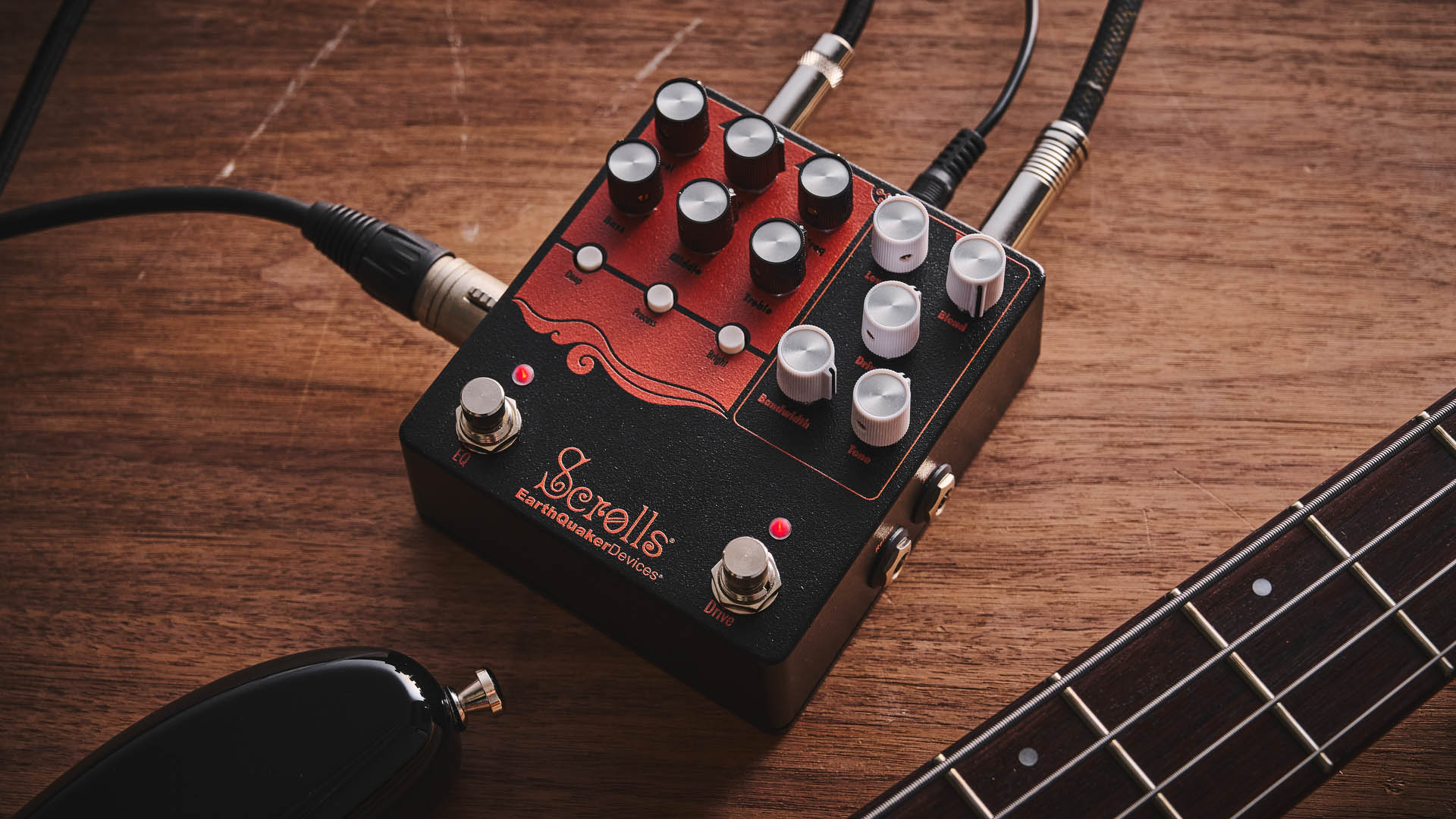 EarthQuaker and Kentaro Nakao join forces for a new bass preamp. Let's unfurl the Scrolls&hellip;