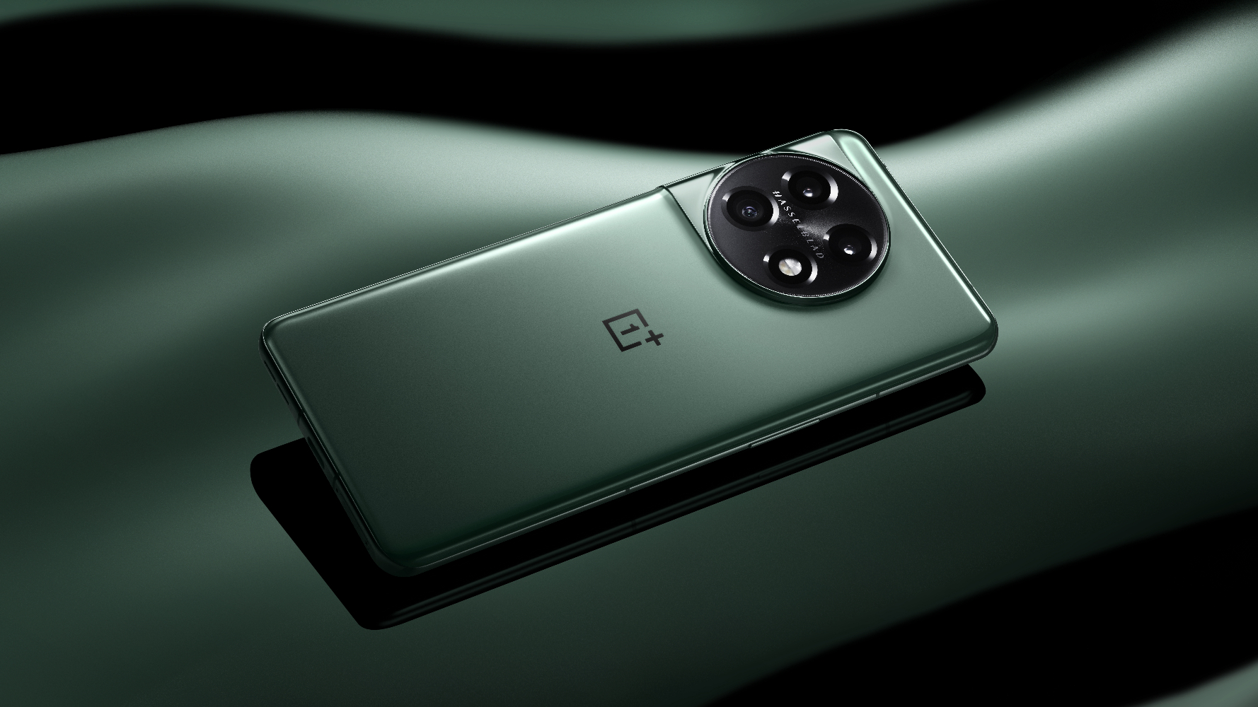 The OnePlus 11 in green