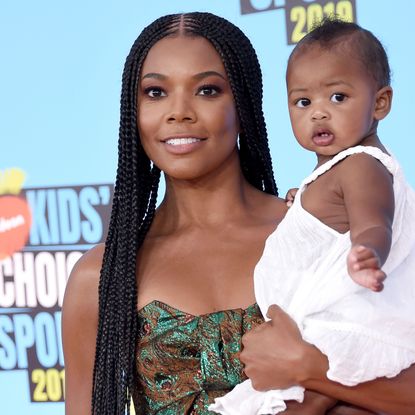 santa monica, ca july 11 gabrielle union and kaavia james union wade attend nickelodeon kids choice sports 2019 at barker hangar on july 11, 2019 in santa monica, california photo by gregg deguirewireimage