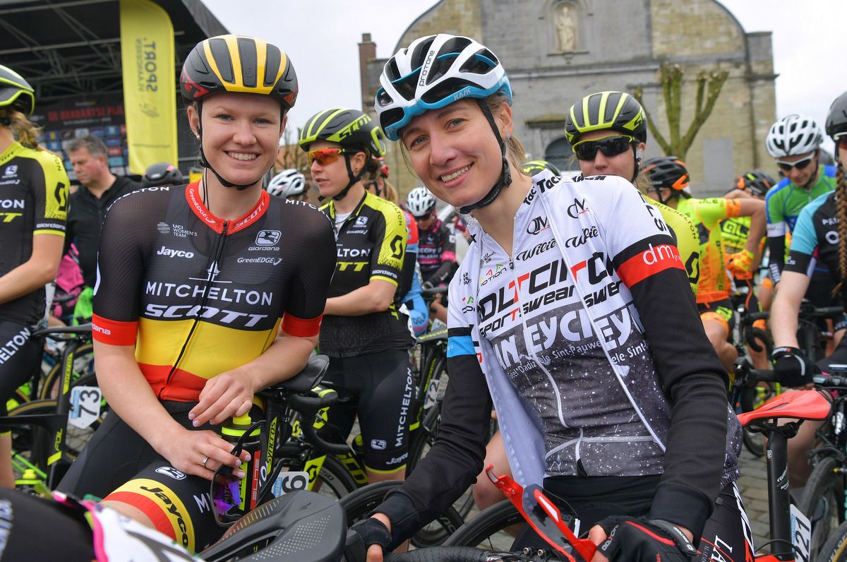 Jolien D'Hoore (Mitchelton-Scott) and Sofie De Vuyst (Doltcini-Van Eyck Sport)