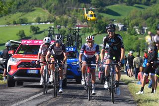 Giro d'Italia 2021 - 104th Edition - 12th stage Siena - Bagno di Romagna 212 km - 20/05/2021 - Andrea Vendrame (ITA - AG2R Citroen Team) - Christopher Hamilton (AUS - Team DSM) - Gianluca Brambilla (ITA - Trek - Segafredo) - photo Dario Belingheri/BettiniPhotoÂ©2021