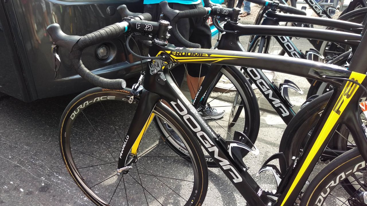 The nickname Froomey is on the side of the top tube