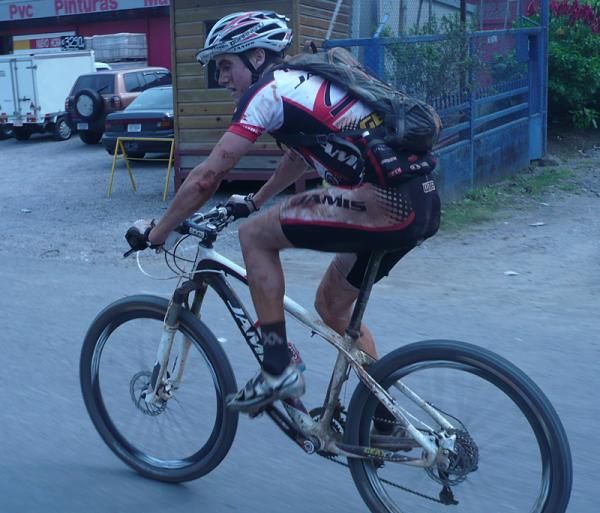 Blake Harlan rides toward the finish.