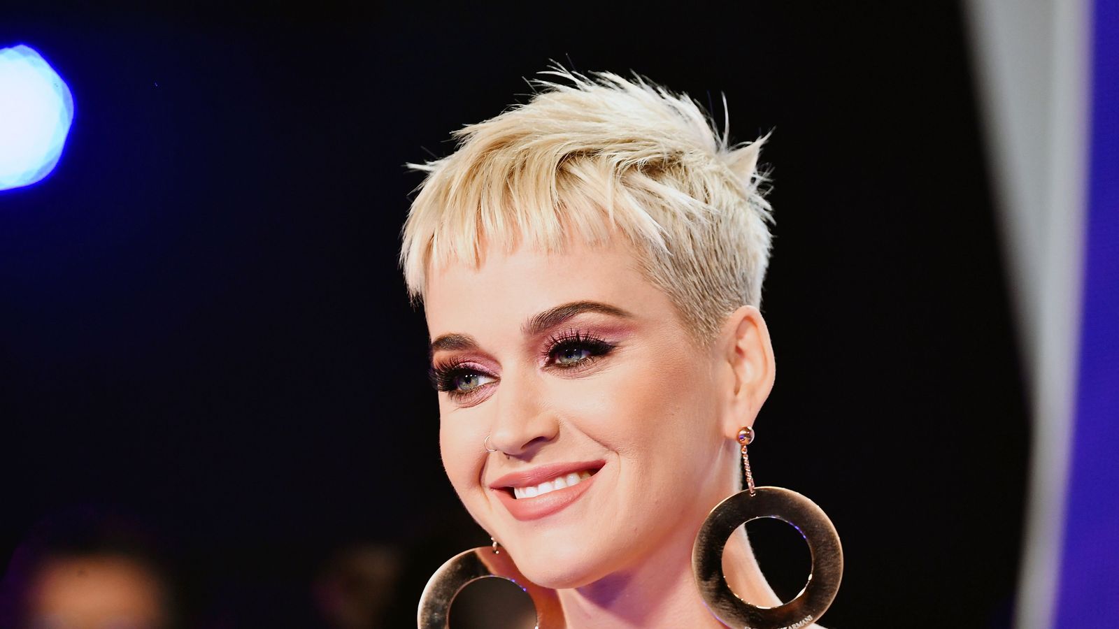 Katy Perry Got Long, Blonde Hair and Looks Completely Different | Marie ...