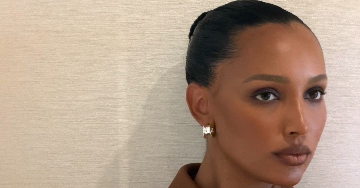 Jasmine Tookes on ’90s Model Makeup and Her Go-To Smokey Eye Jasmine Tookes on ’90s Model Makeup and Her Go-To Smokey Eye