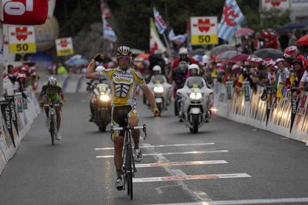 Kim Kirchen (Team Columbia-Highroad) wins stage seven.