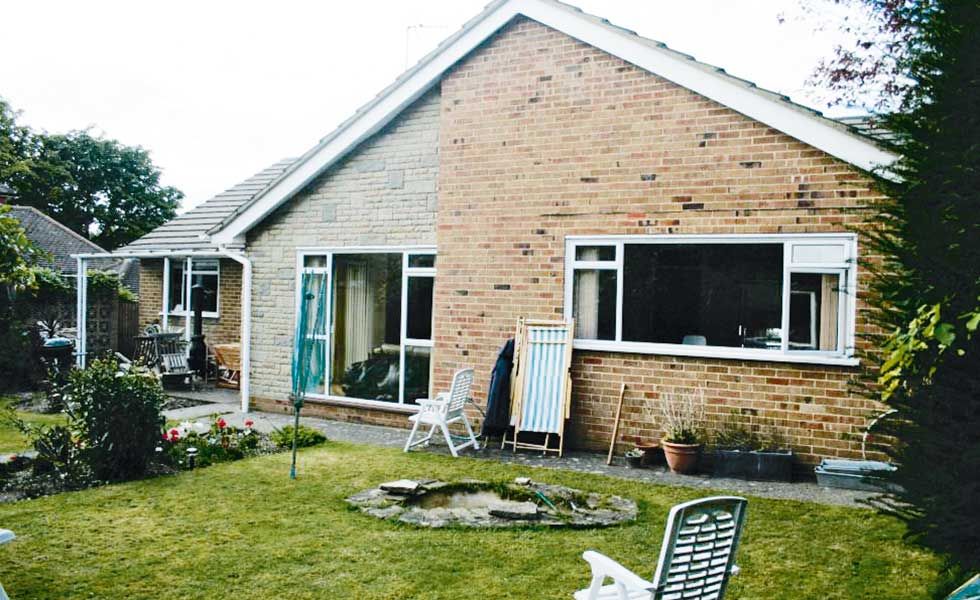 10 Remodelled Bungalows: Amazing Before & After Transformations ...