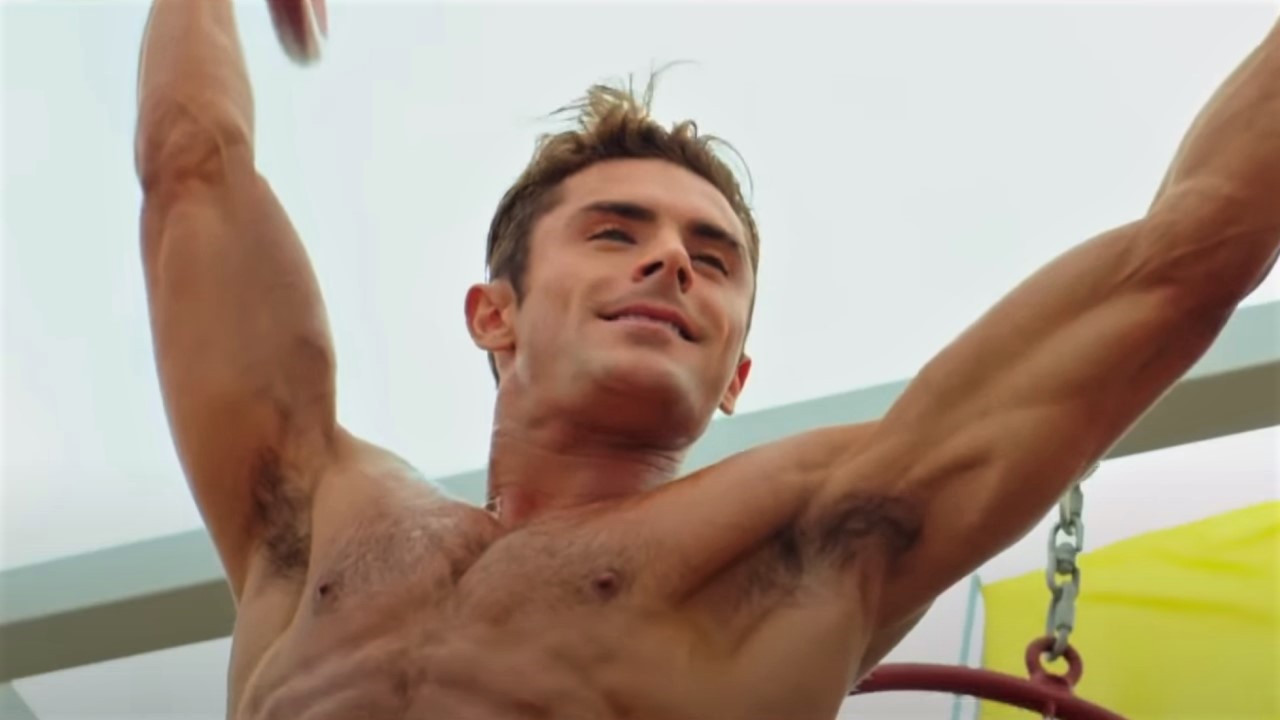 Zac Efron muscles in Baywatch