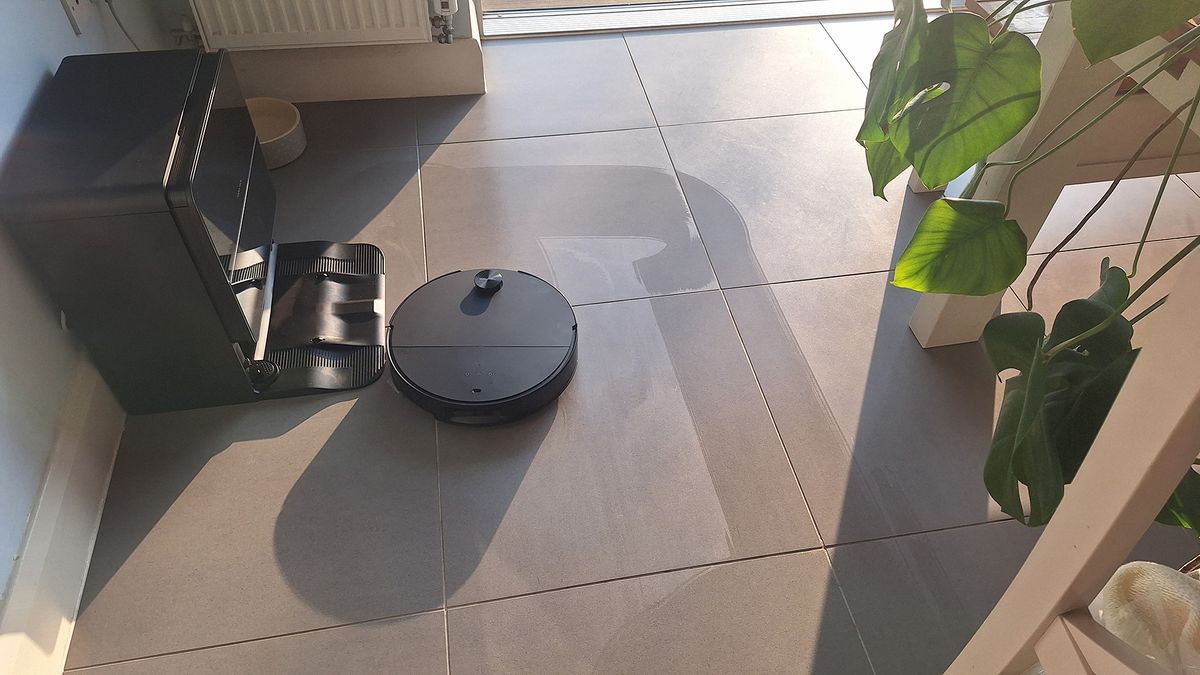 Can a robot vacuum effectively mop your floors, too? I've tested all kinds of hybrid robovacs, and here's what I've found