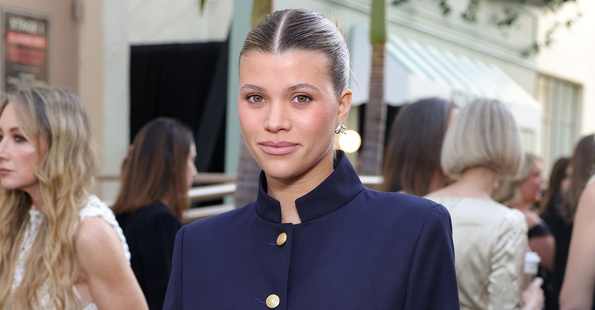 This Sofia Richie Outfit Shows How to Wear Jeans and Heels