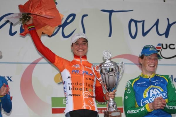 Marianne Vos (Nederland Bloeit) in the final orange jersey
