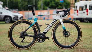 The peloton's newest bike: The Chinese X-Lab AD9 ridden by XDS Astana