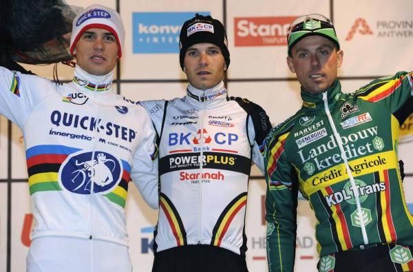 Niels Albert (BKCP-Powerplus) was flanked by Zdenek Stybar (Quick Step) and Sven Nys (Landbouwkrediet) on the podium.
