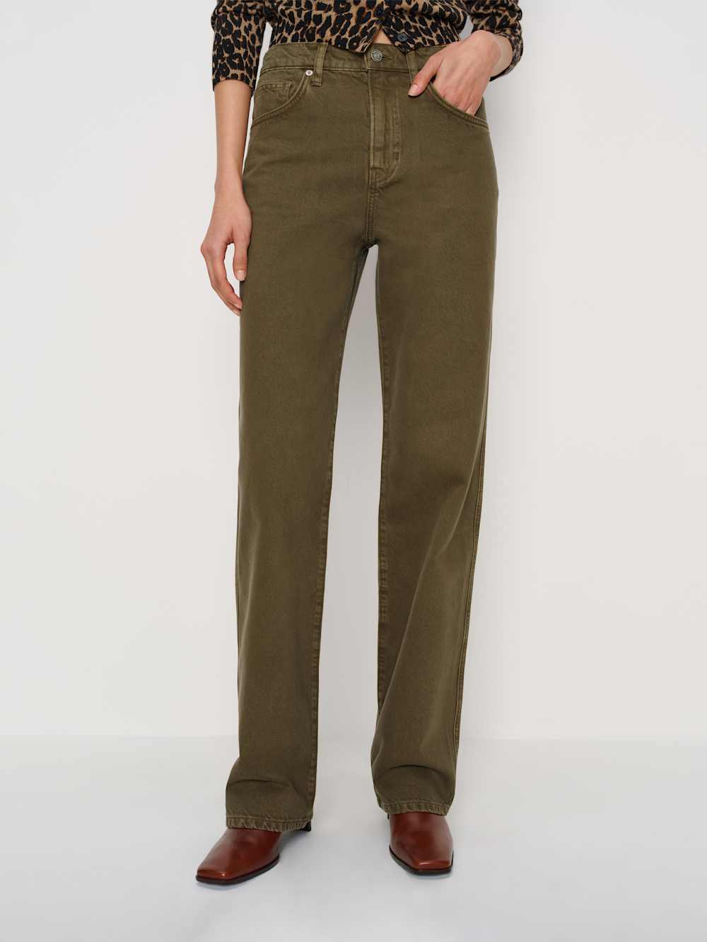 Val 90s Mid Rise Straight Jeans