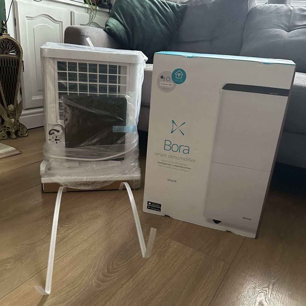 Assembly and set up of the Duux dehumidifier
