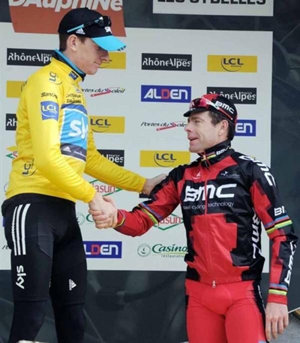 Winner Bradley Wiggins (Sky) and second-place Cadel Evans (BMC) shake hands