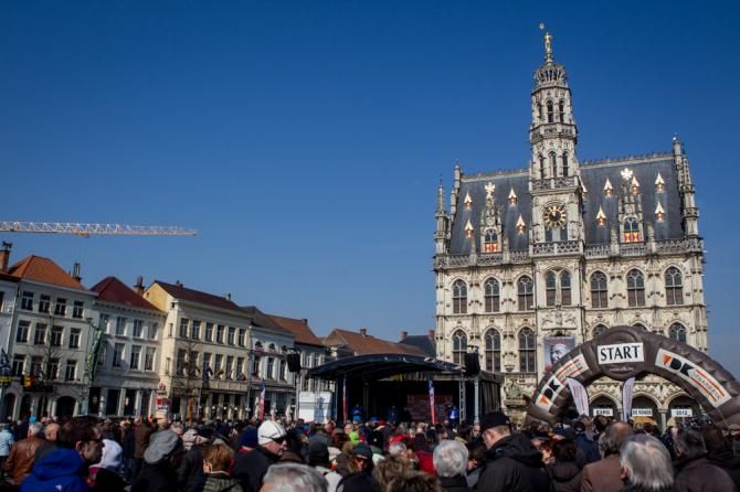 The start in Oudenaarde.