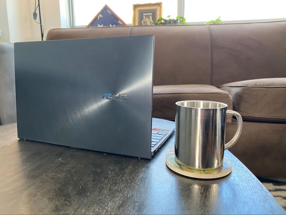 Asus ZenBook 13 (AMD)