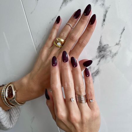 Burgundy nail design
