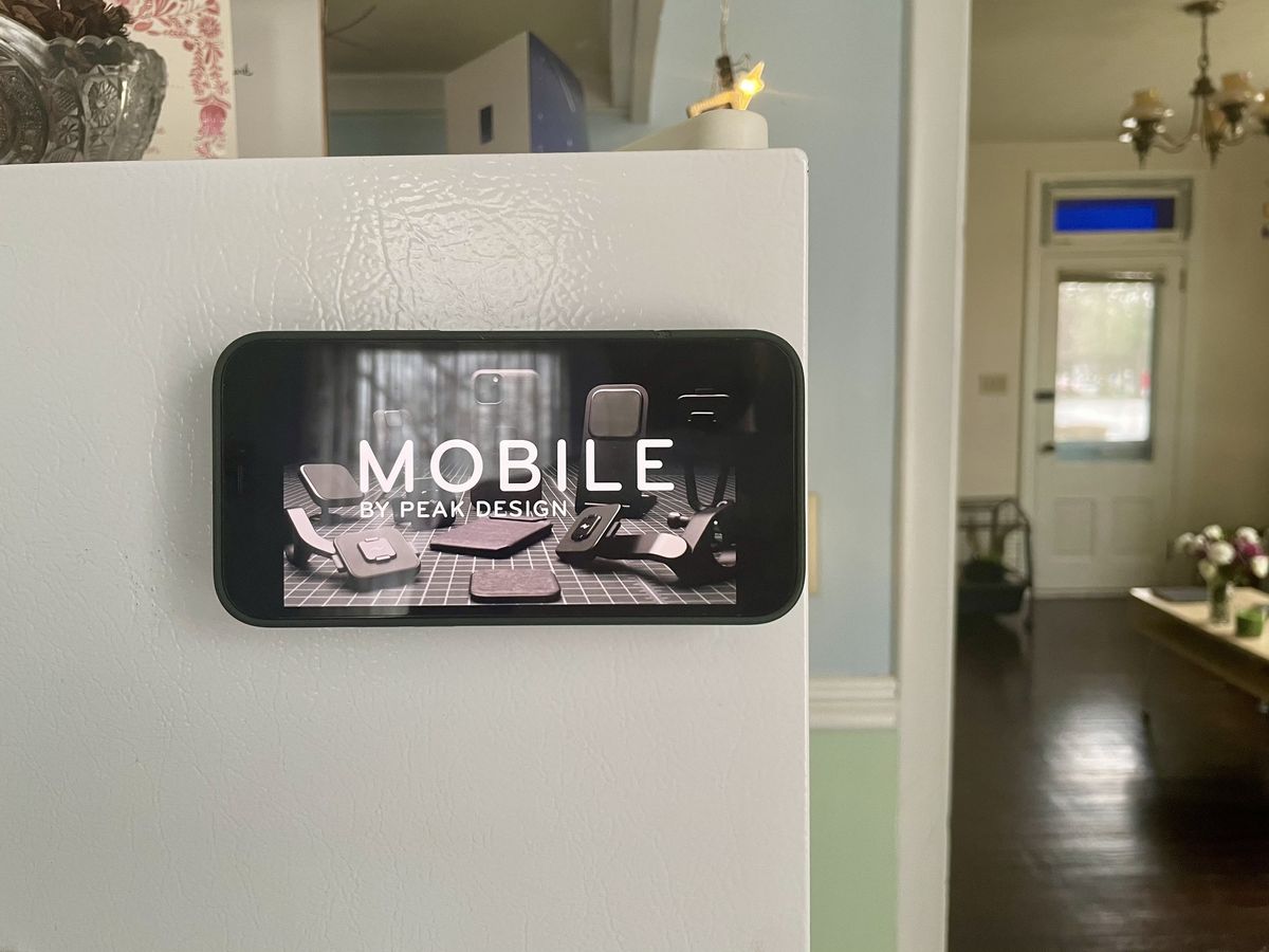 Mobile By Peak Design Wall Mount