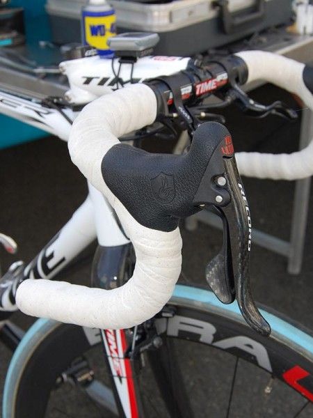 Interestingly, all of the team bikes for Paris-Roubaix are fitted with older 10-speed Campagnolo Record components from the Ergopower levers&hellip;